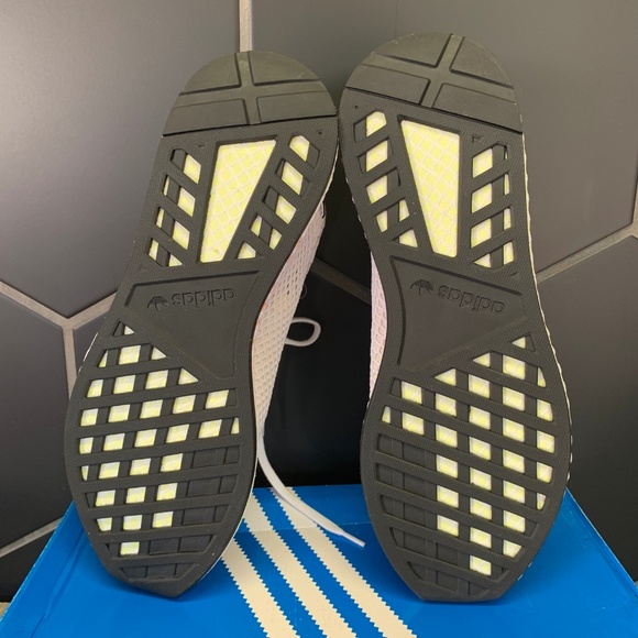 Adidas Deerupt Runner Chalk White Running Shoe - Picture 5 of 6